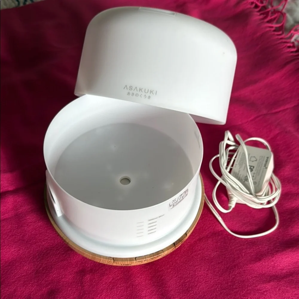 White/Bamboo Essential Oil Diffuser
